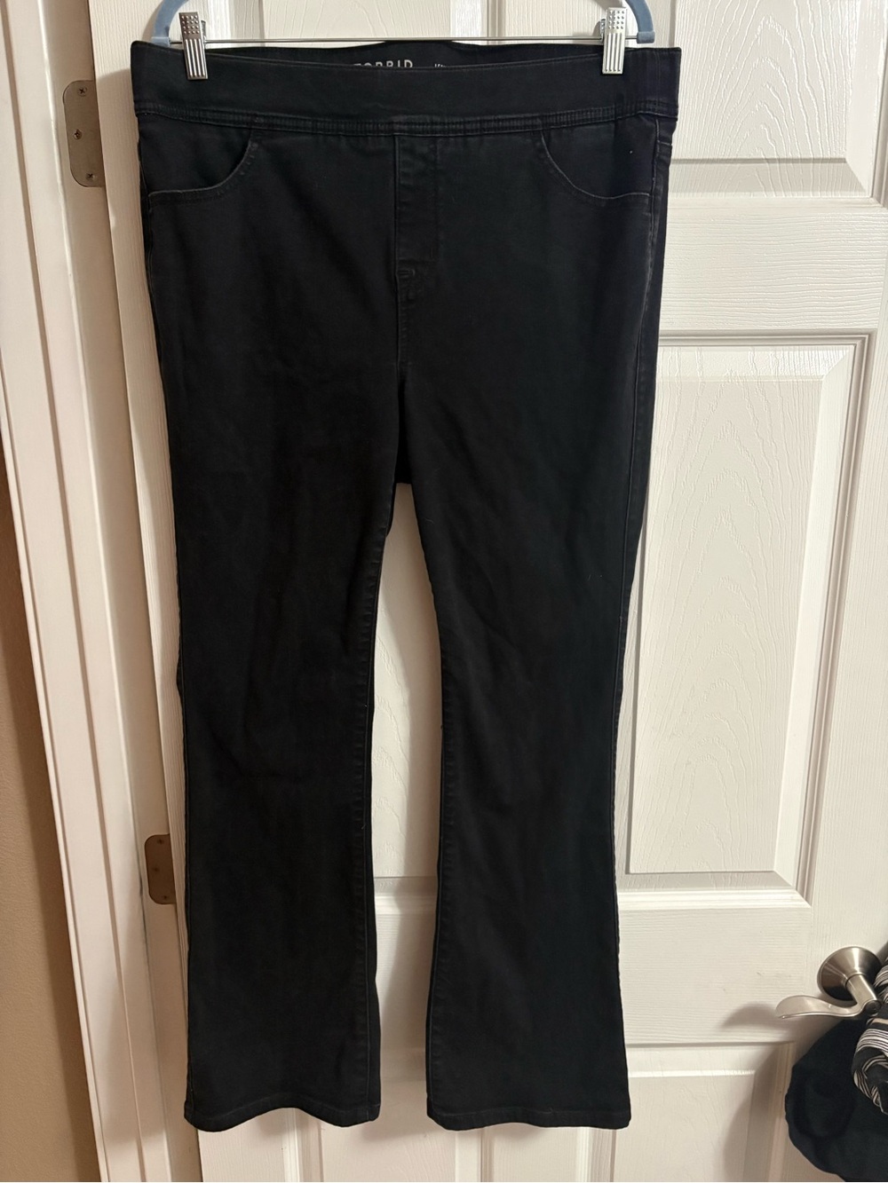 Torrid lean jean slim boot super soft denim black pants size 1R (14-16)